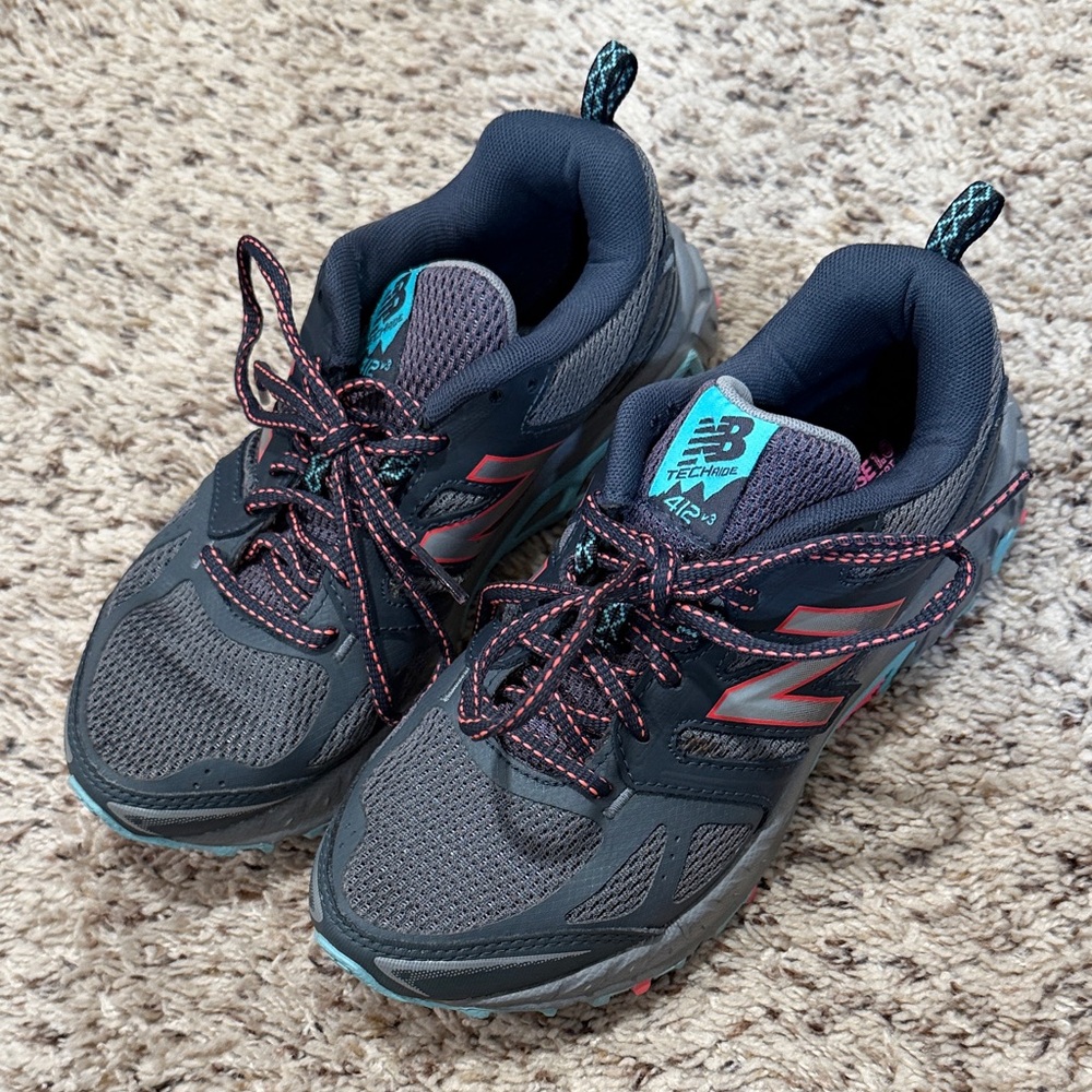 New Balance Women's Charcoal and Teal Athletic Shoes